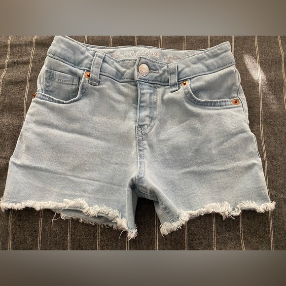 Cat & Jack Girls 8 Super Stretch Jean Shorts - Picture 1 of 5